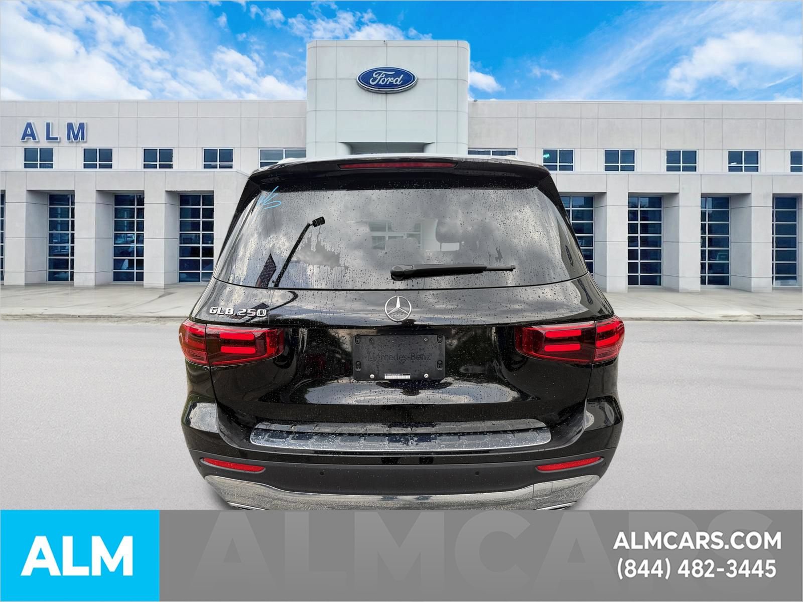 Used 2025 Mercedes-Benz GLB 250 image 8
