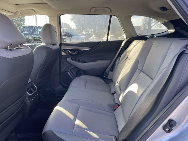 Used 2025 Subaru Outback Limited w/ Popular Package #2 AWD/4WD image 12
