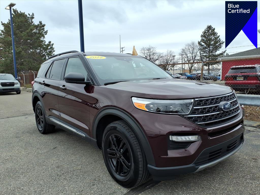 Certified 2022 Ford Explorer XLT w/ Equipment Group 202A