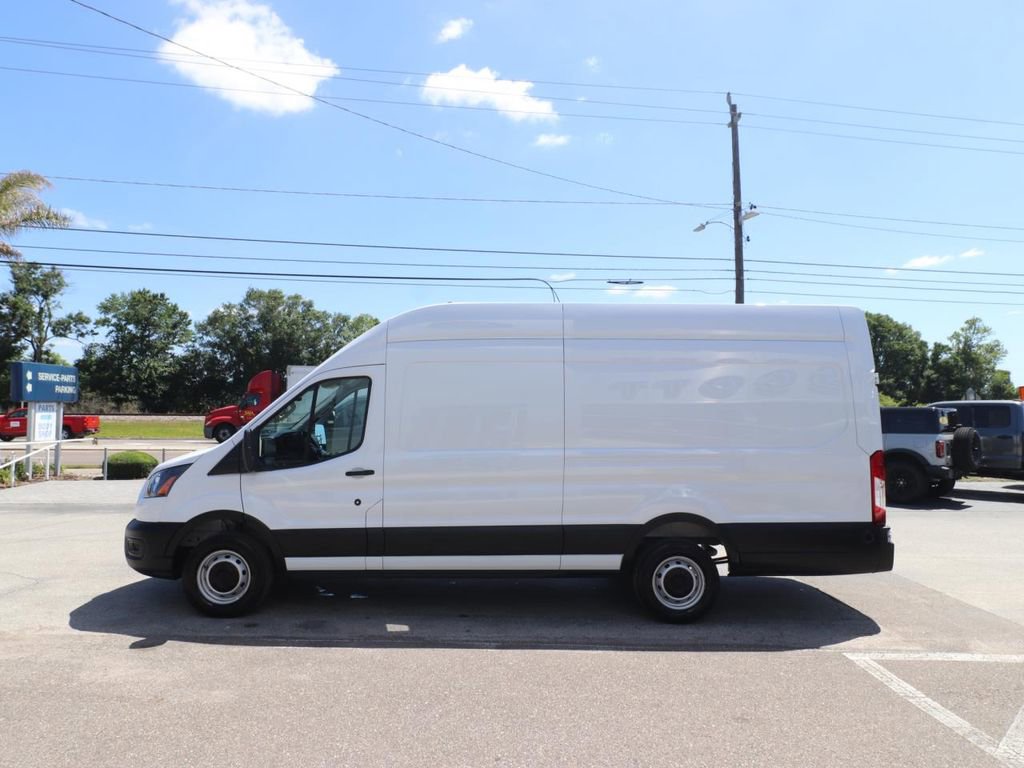 Certified 2025 Ford Transit 250 148 High Roof Extended image 5