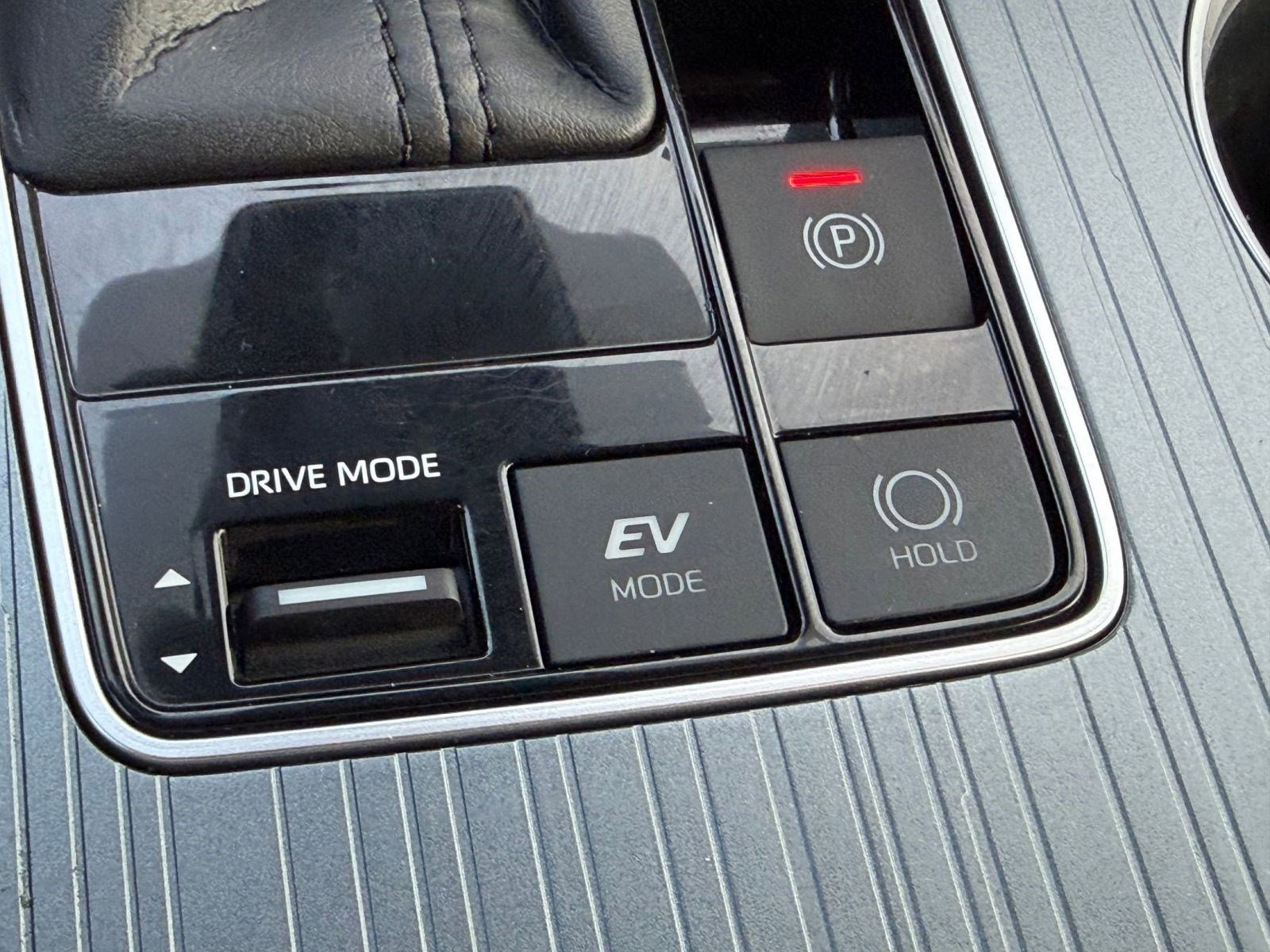 Used 2021 Toyota Sienna XSE w/ XSE Plus Package image 27