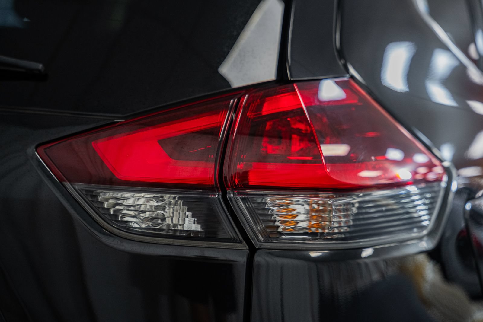 Used 2020 Nissan Rogue SV FWD image 7
