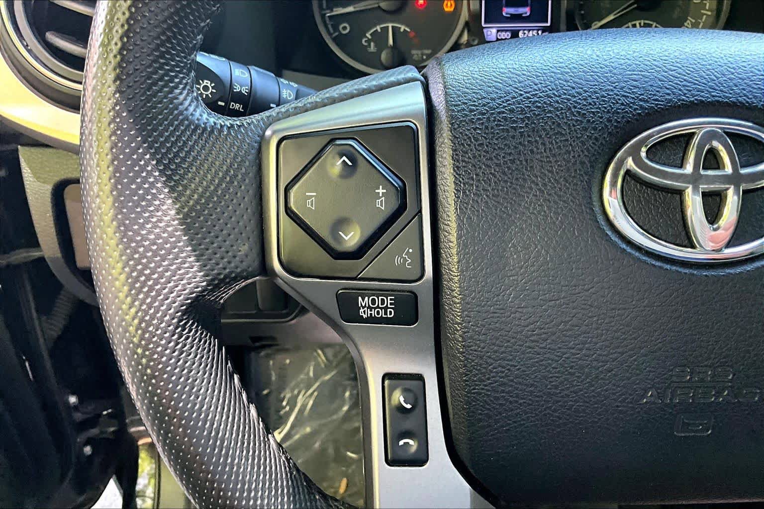 Used 2021 Toyota Tacoma SR5 RWD image 23