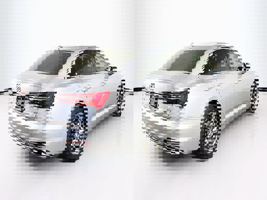 Used 2024 Audi A6 Premium Plus image 5