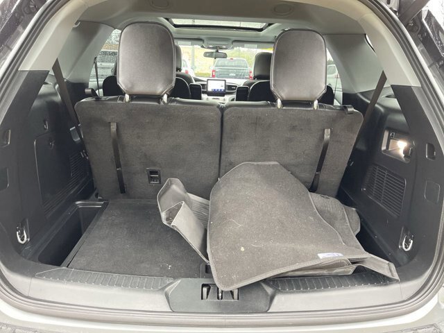 Certified 2023 Ford Explorer XLT w/ Equipment Group 202A AWD/4WD image 17