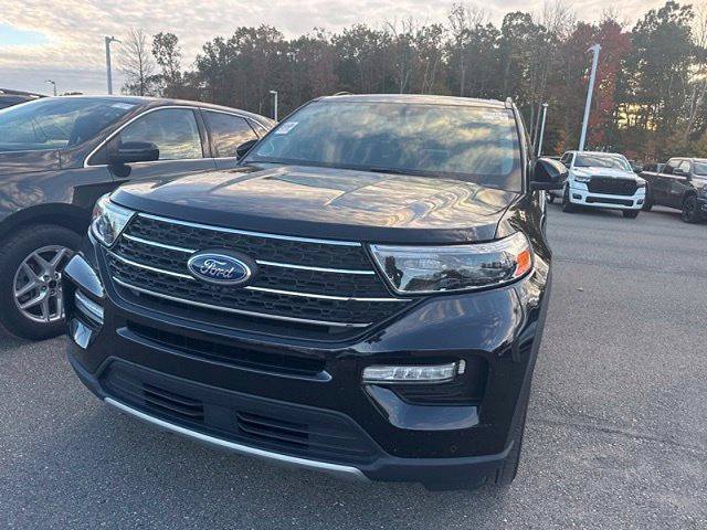 Certified 2023 Ford Explorer XLT w/ Equipment Group 202A AWD/4WD image 4