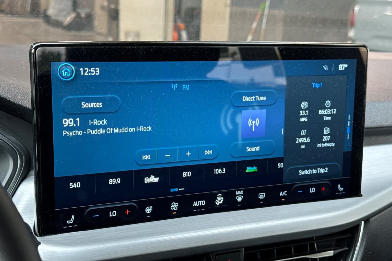 Certified 2025 Ford Escape Platinum AWD/4WD image 18