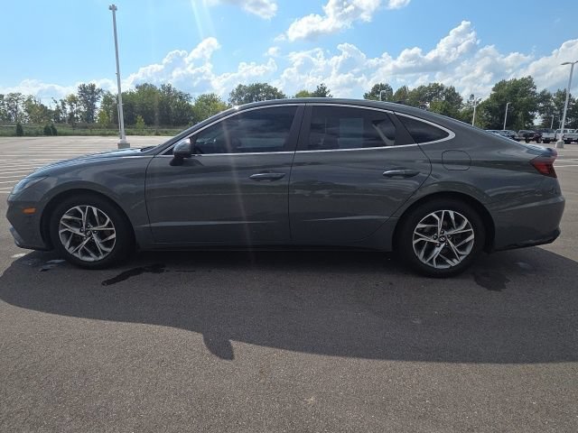 Used 2021 Hyundai Sonata SEL w/ Convenience Package FWD image 12