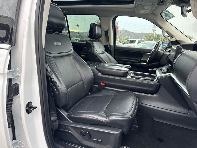 Certified 2025 Ford Expedition Platinum AWD/4WD image 31