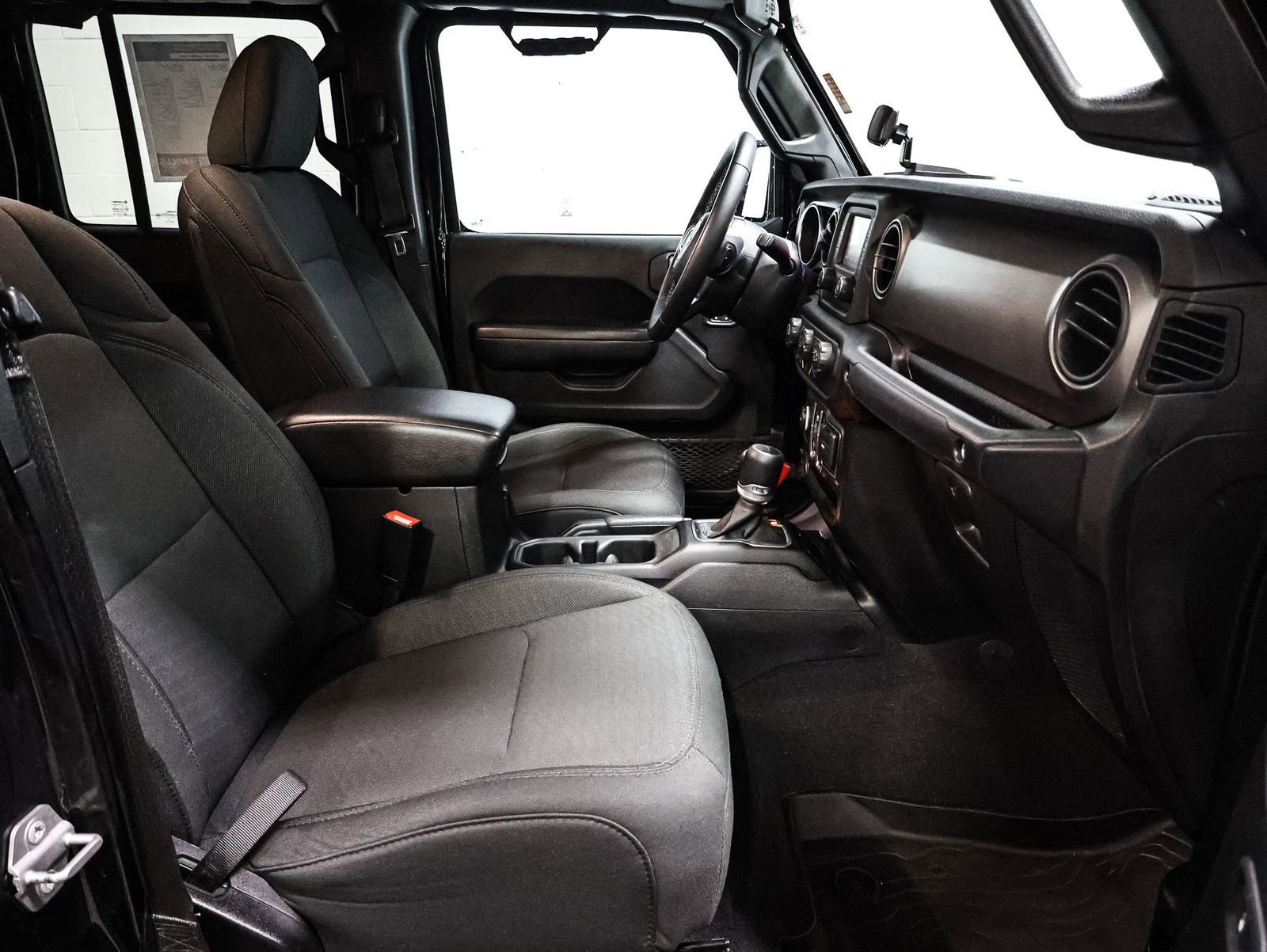 Used 2020 Jeep Gladiator Sport w/ Quick Order Package 24S image 21