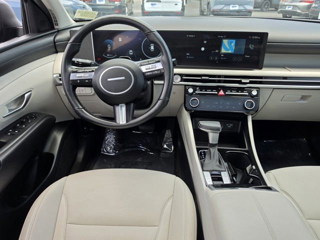 Used 2025 Hyundai Tucson SEL FWD image 15