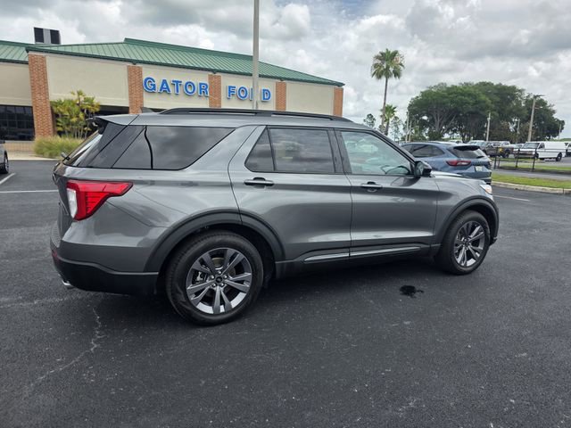 Certified 2023 Ford Explorer XLT w/ Equipment Group 202A RWD image 5