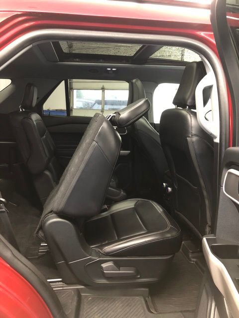 Certified 2021 Ford Explorer XLT w/ Equipment Group 202A image 35