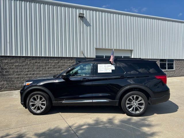 Certified 2023 Ford Explorer XLT w/ Equipment Group 202A AWD/4WD image 10