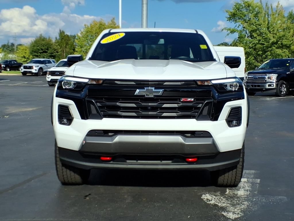 Used 2024 Chevrolet Colorado Z71 w/ Z71 Convenience Package 2 AWD/4WD image 2