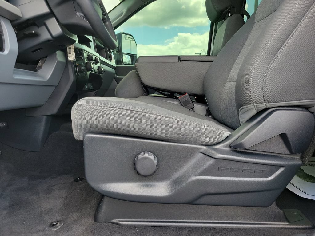 Certified 2025 Ford F350 XL w/ STX Appearance Package AWD/4WD image 19