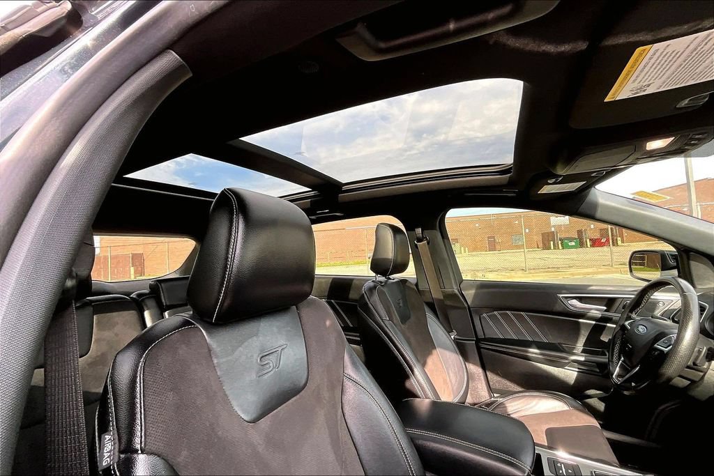 Certified 2023 Ford Edge ST AWD/4WD image 21