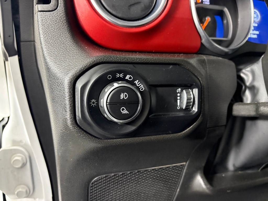 Used 2023 Jeep Gladiator Rubicon w/ LED Lighting Group AWD/4WD image 12