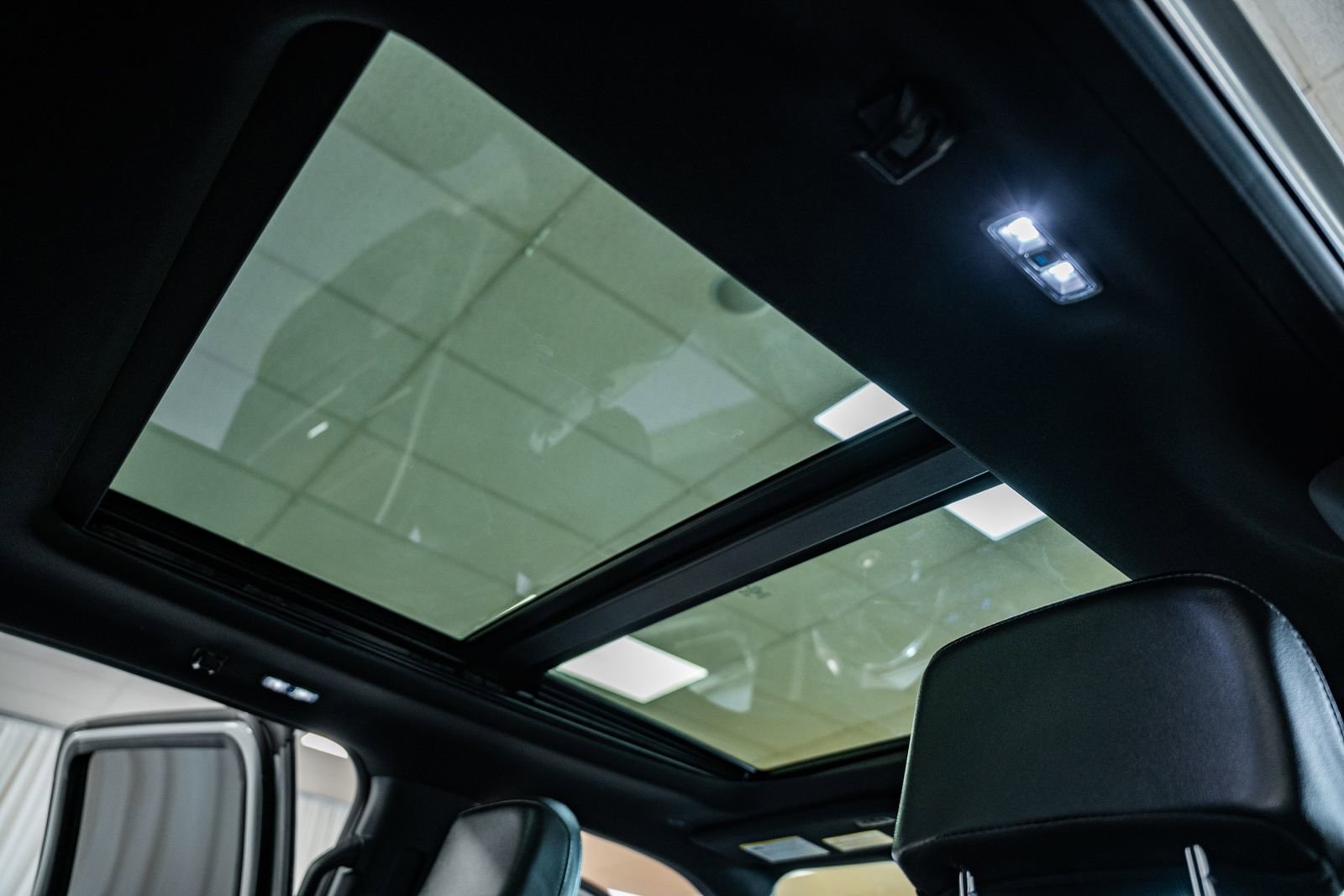 Certified 2023 Ford F150 Lariat w/ Equipment Group 502A High image 42