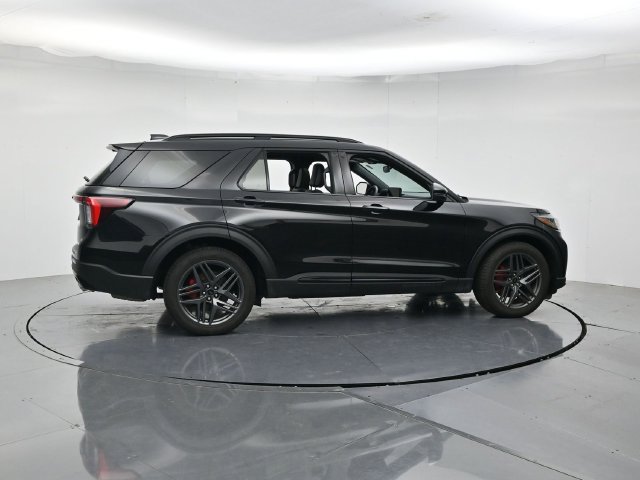 Certified 2026 Ford Explorer ST w/ Sun And Sound Package AWD/4WD image 2