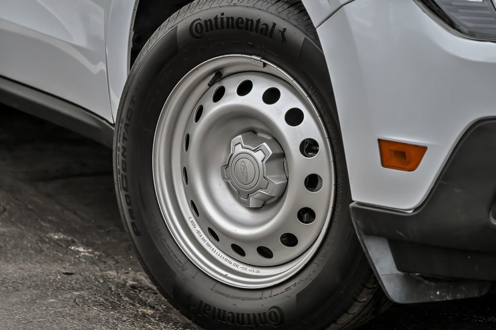 Certified 2025 Ford Maverick XL FWD image 3