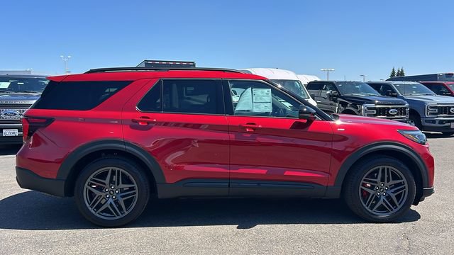 Certified 2025 Ford Explorer ST-Line w/ Premium Package RWD image 2