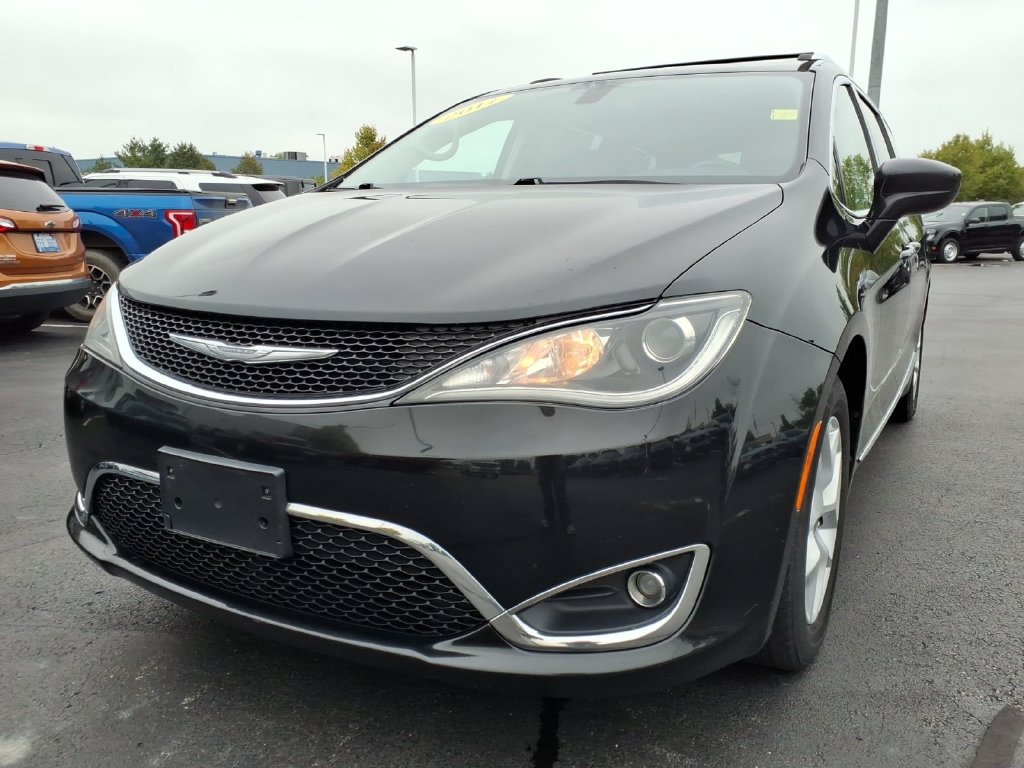 Used 2017 Chrysler Pacifica Touring-L Plus