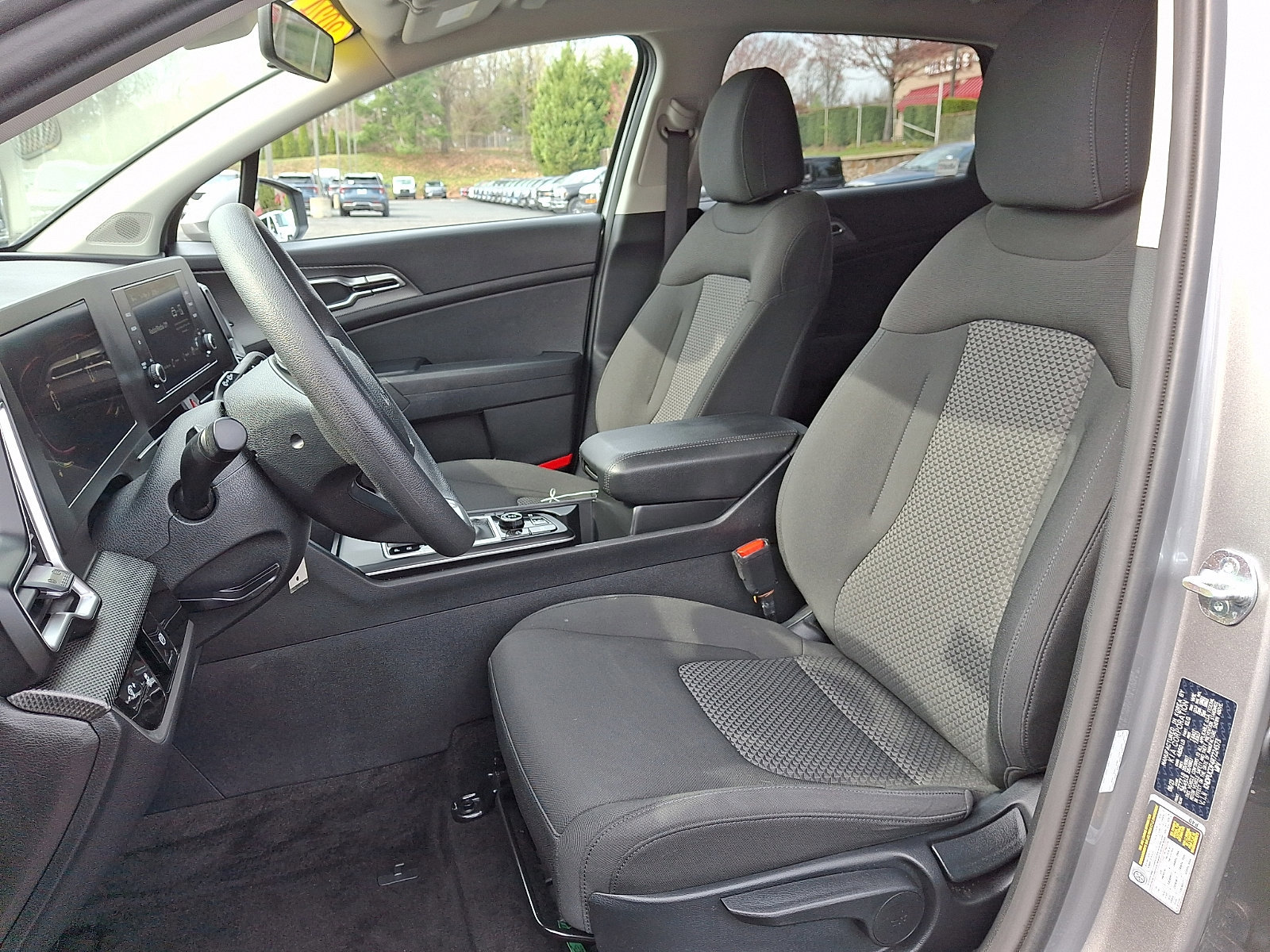 Used 2024 Kia Sportage LX image 14