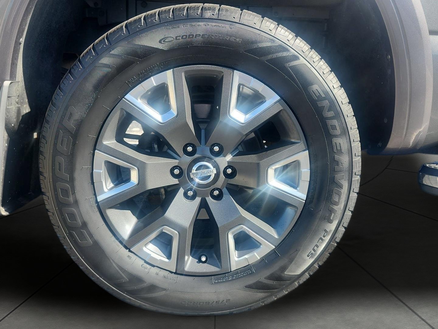 Used 2021 Nissan Titan Platinum Reserve w/ Moonroof Package AWD/4WD image 8