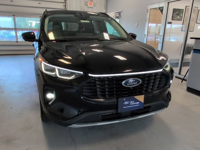 Certified 2024 Ford Escape Platinum AWD/4WD image 38