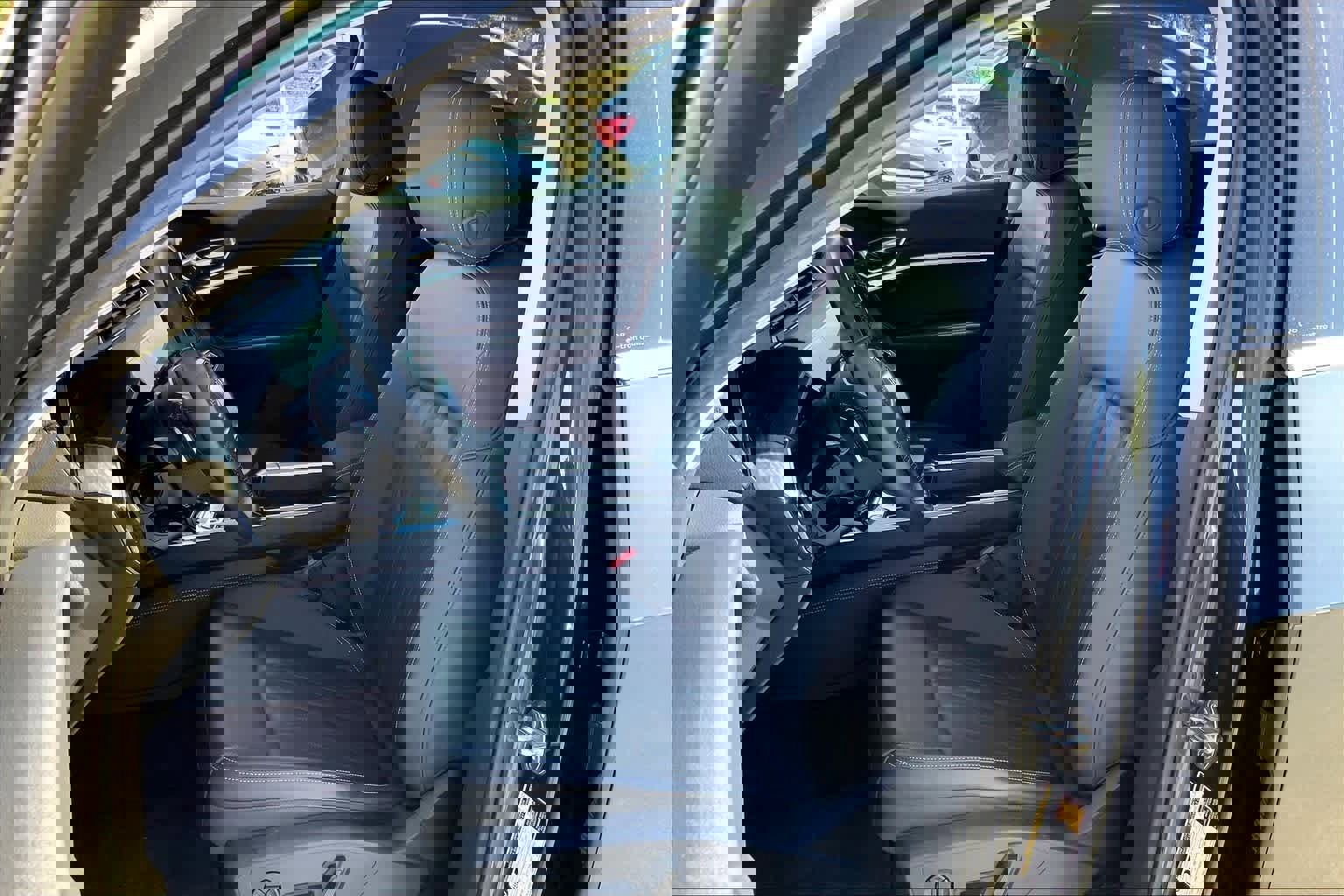 Used 2024 Audi Q8 e-tron Premium Plus w/ Premium Plus Package image 13