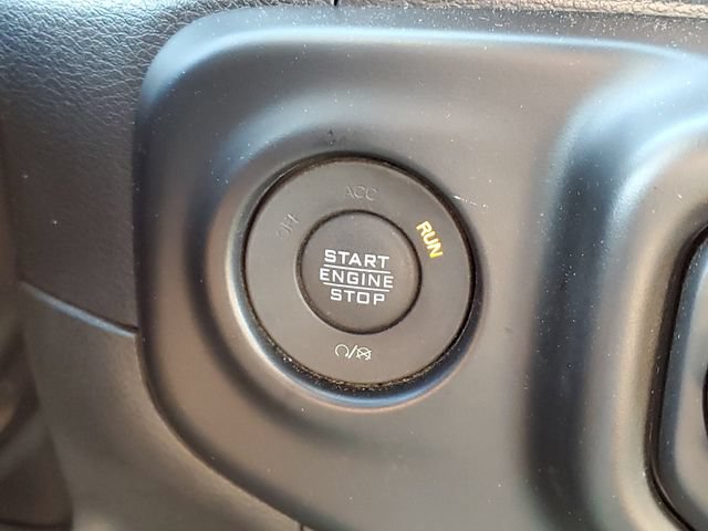 Used 2022 Jeep Wrangler Sport AWD/4WD image 12