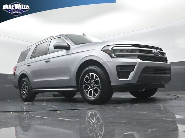 Certified 2023 Ford Expedition XLT RWD image 17