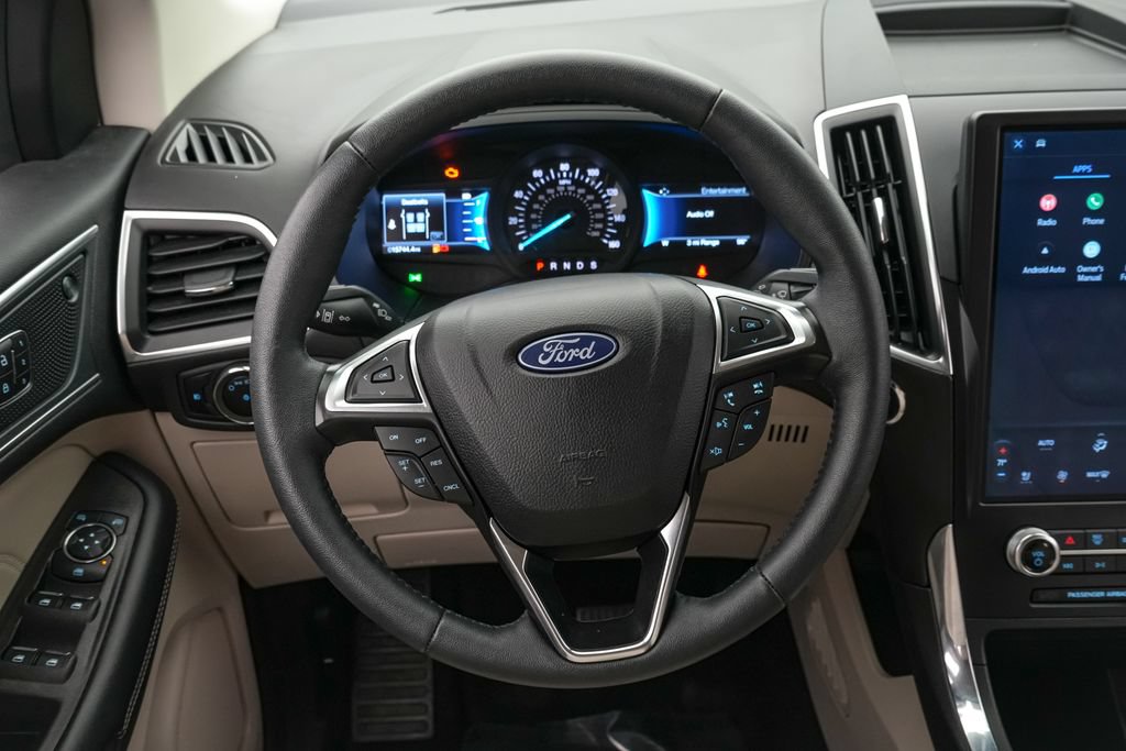 Certified 2024 Ford Edge Titanium AWD/4WD image 13