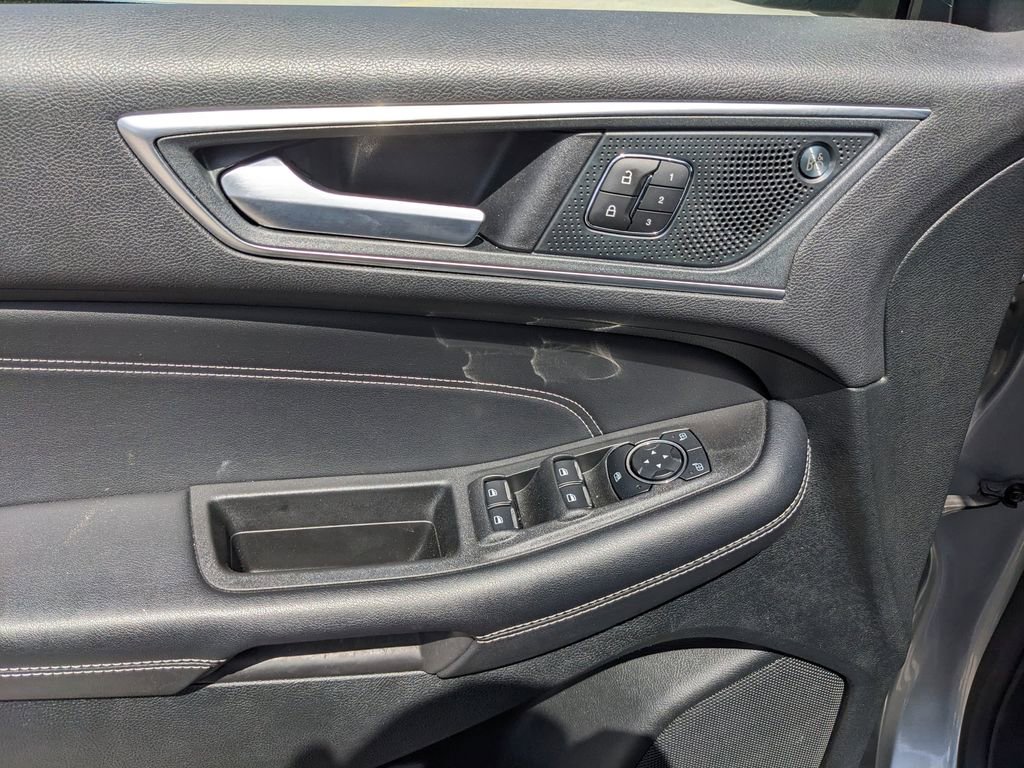 Certified 2024 Ford Edge Titanium image 20