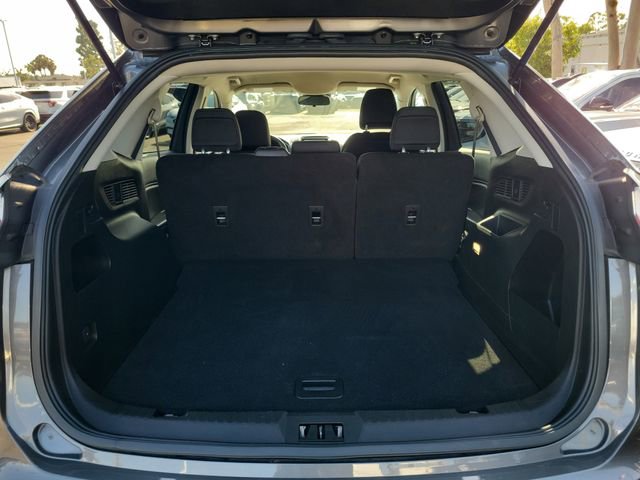 Certified 2022 Ford Edge SE w/ Black Appearance Package AWD/4WD image 18