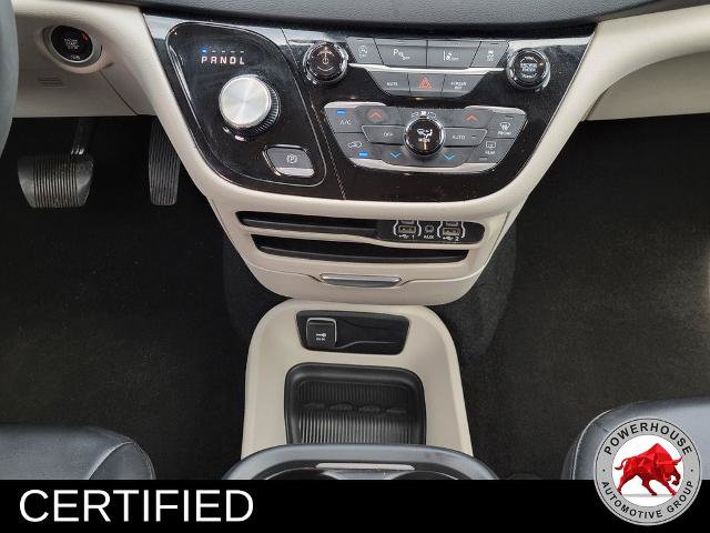 Used 2023 Chrysler Pacifica Touring-L FWD image 25