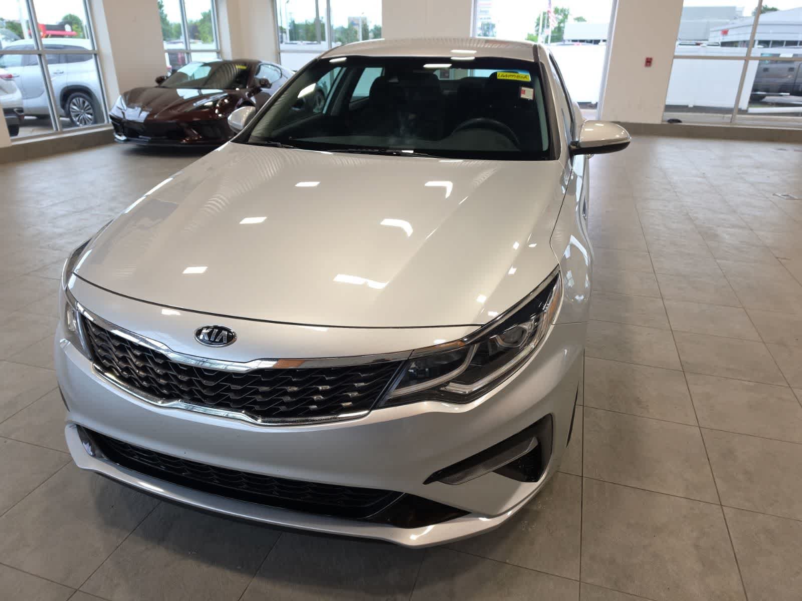 Used 2020 Kia Optima LX FWD image 2