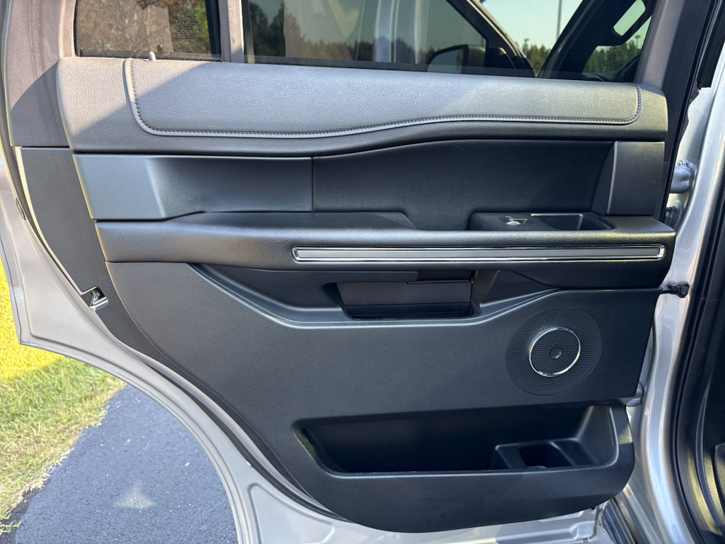 Certified 2021 Ford Expedition XLT RWD image 11