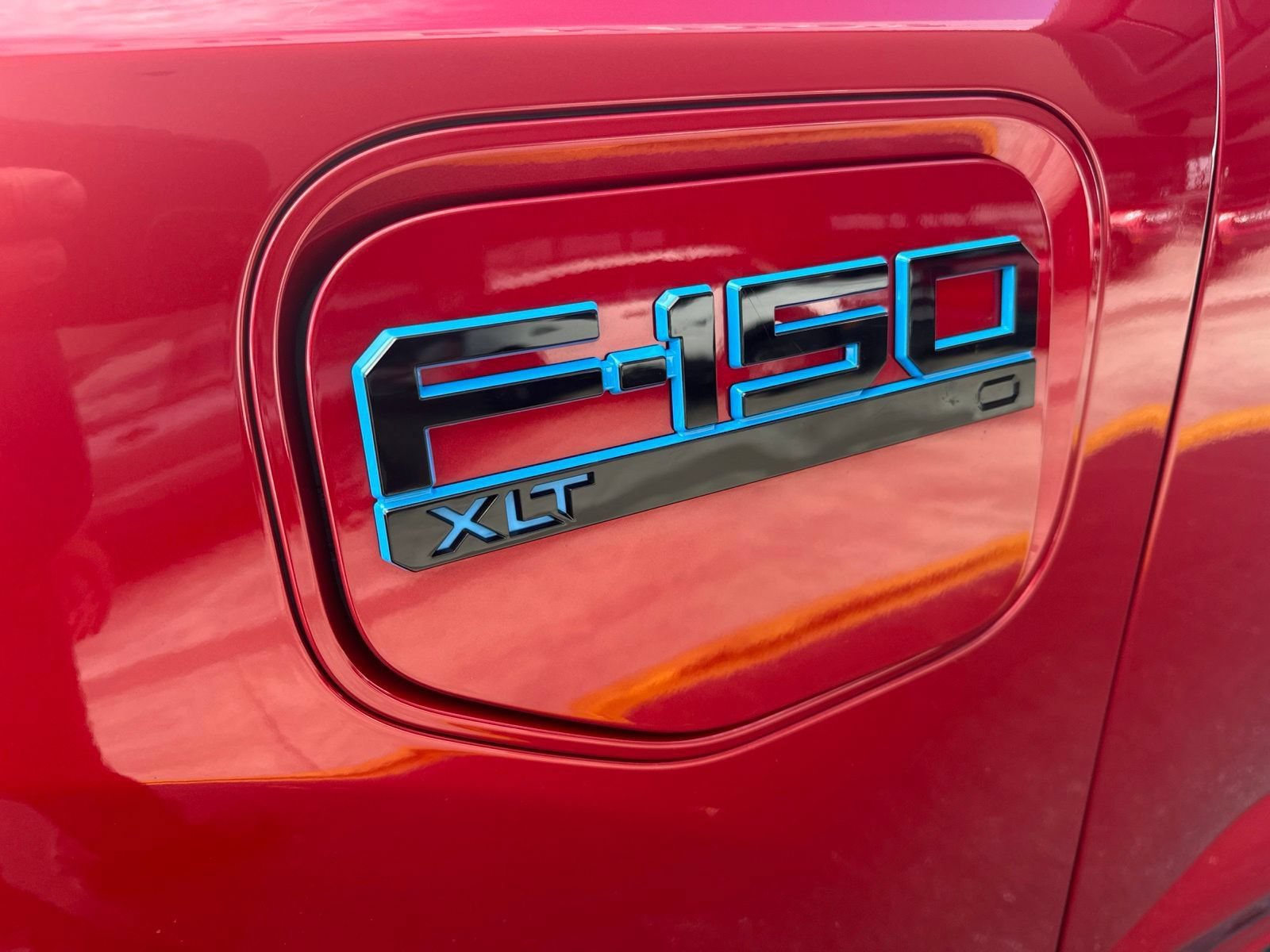 Certified 2025 Ford F150 Lightning XLT AWD/4WD image 13