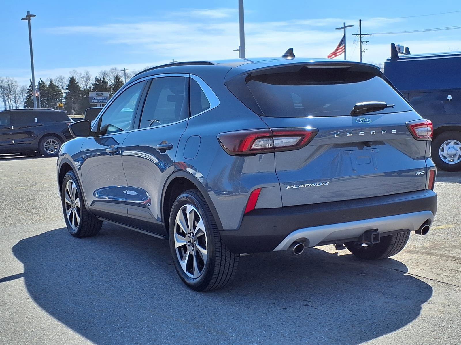 Certified 2023 Ford Escape Platinum w/ Class II Trailer Tow Package AWD/4WD image 3