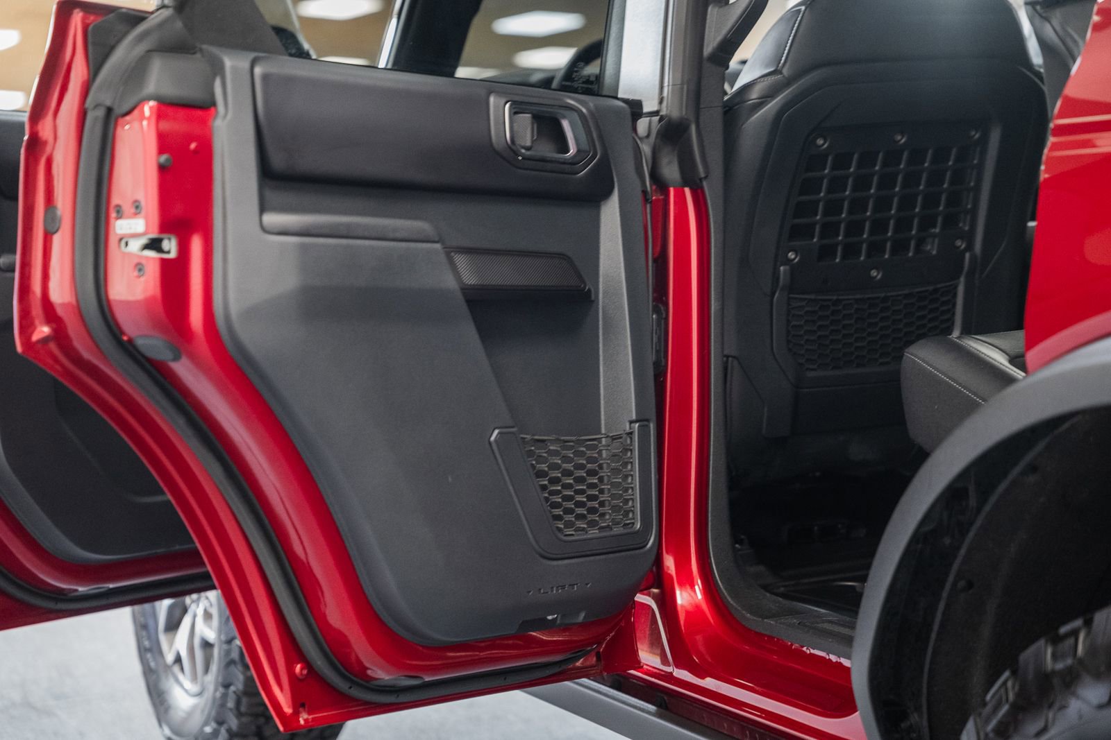 Certified 2025 Ford Bronco Badlands image 41