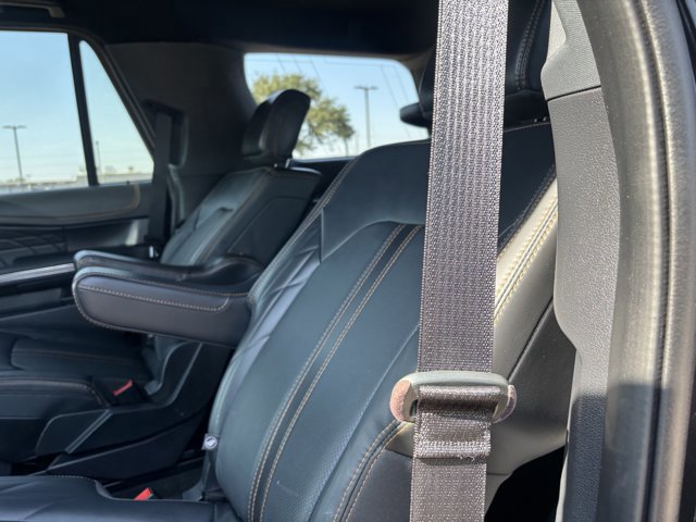 Certified 2022 Ford Expedition Platinum image 11
