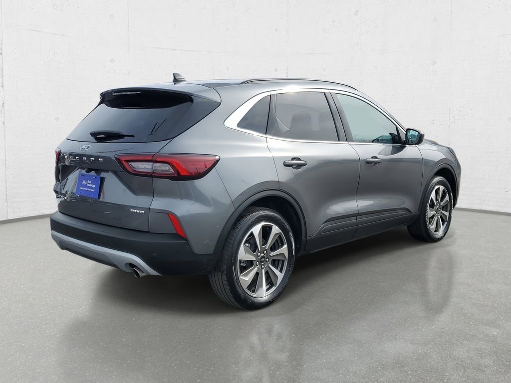 Certified 2025 Ford Escape Platinum AWD/4WD image 7