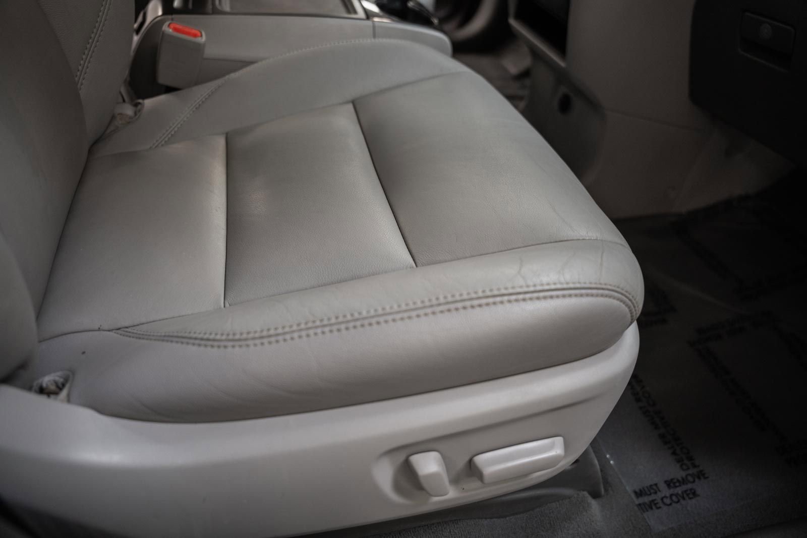 Used 2020 Toyota Sienna XLE w/ XLE Navigation Package image 42