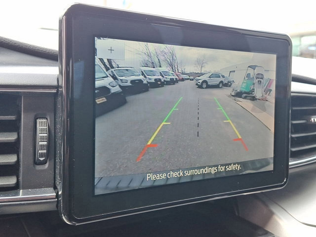 Certified 2022 Ford Explorer XLT w/ Equipment Group 202A image 15