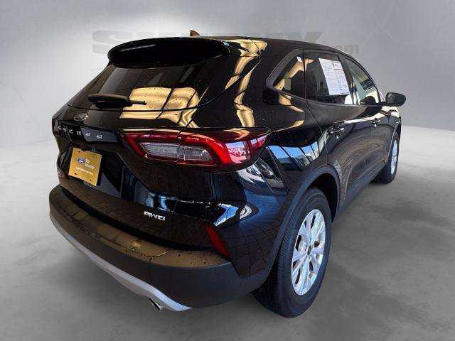 Certified 2025 Ford Escape Active AWD/4WD image 12