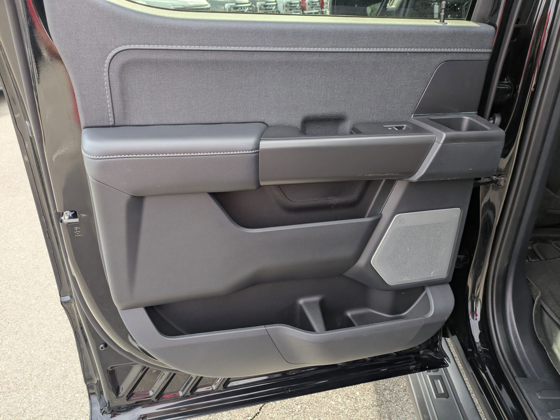 Certified 2024 Ford F150 Lariat w/ Equipment Group 502A High image 37