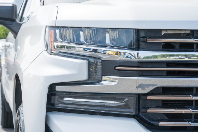 Used 2020 Chevrolet Silverado 1500 High Country AWD/4WD image 26