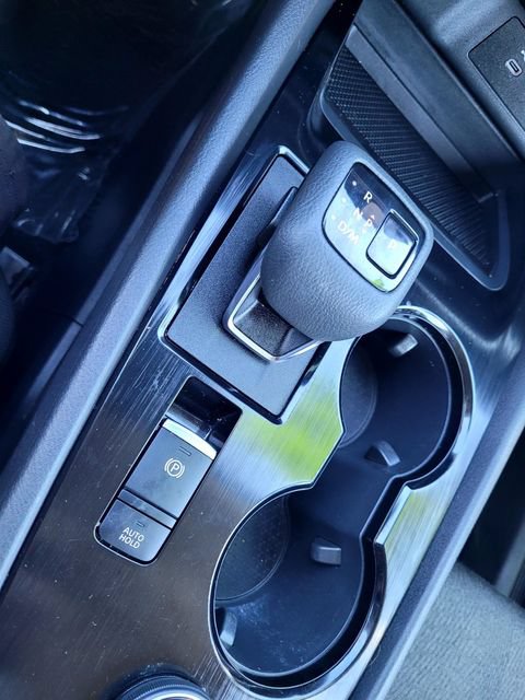 Used 2025 Nissan Rogue SV AWD/4WD image 19